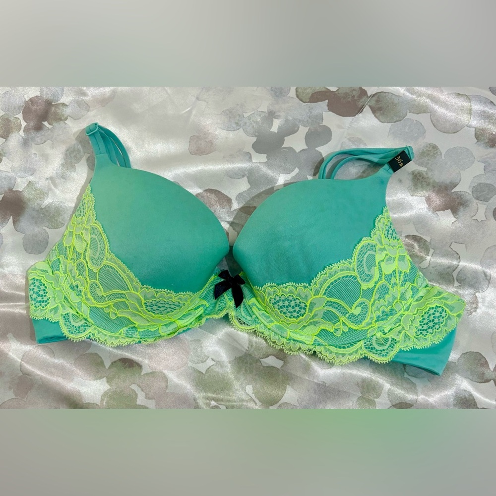 Victoria's Secret Teal Lace Push-Up Bra 36B